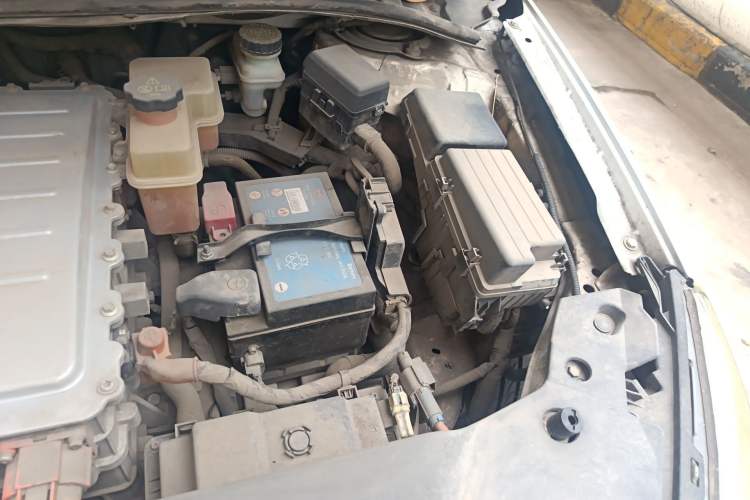 Used BYD e5 2016 300 Luxury Edition Engine Bay Left