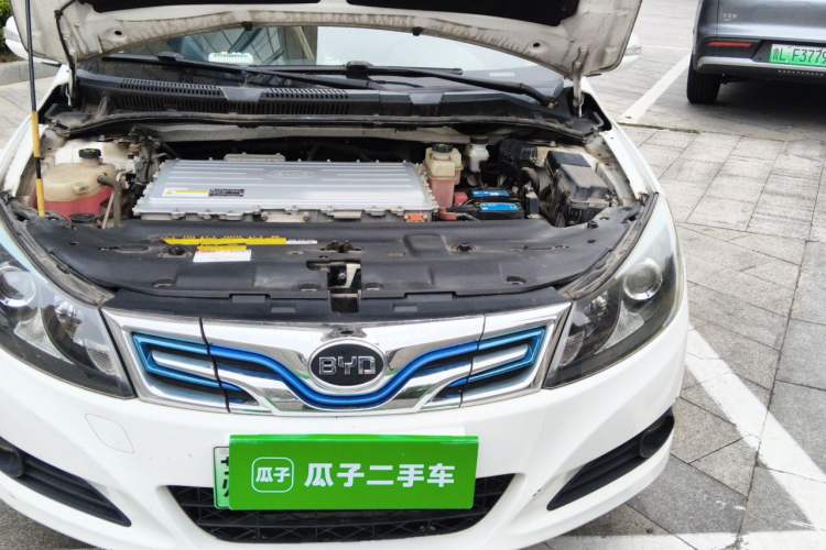 Used BYD e5 2016 300 Luxury Edition Engine Bay Left