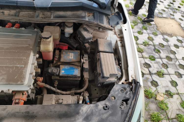 Used BYD e5 2016 300 Luxury Edition Engine Bay Left