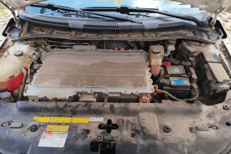 Used BYD e5 2016 300 Luxury Edition Engine Bay