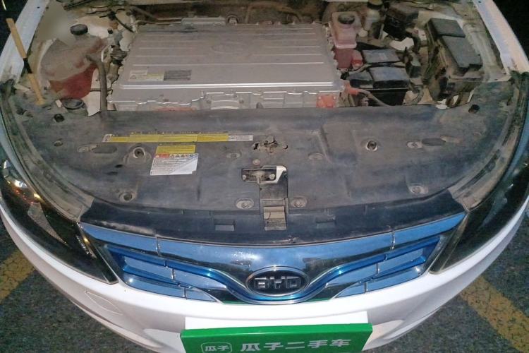 Used BYD e5 2016 300 Prestige Edition Engine Bay