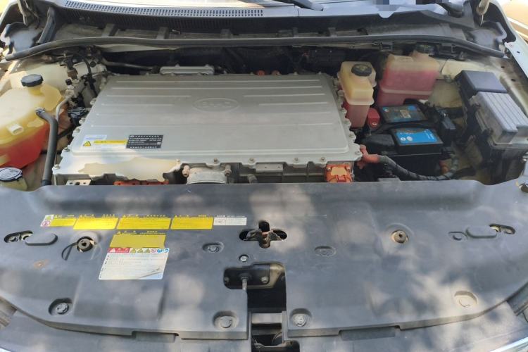 Used BYD e5 2016 300 Comfort Version Engine Bay