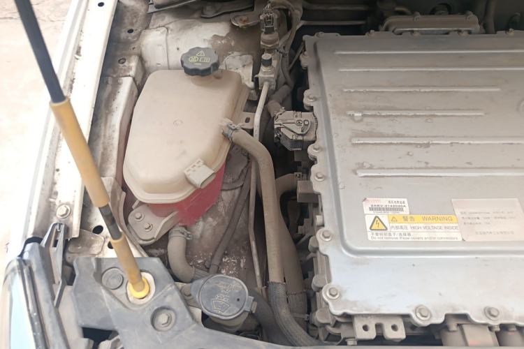 Used BYD e5 2016 300 Luxury Edition Engine Bay Right