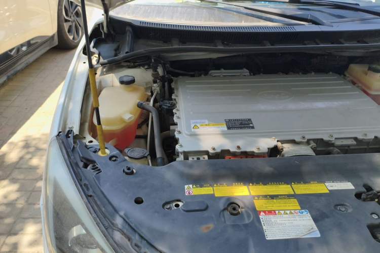 Used BYD e5 2016 300 Comfort Version Engine Bay Right