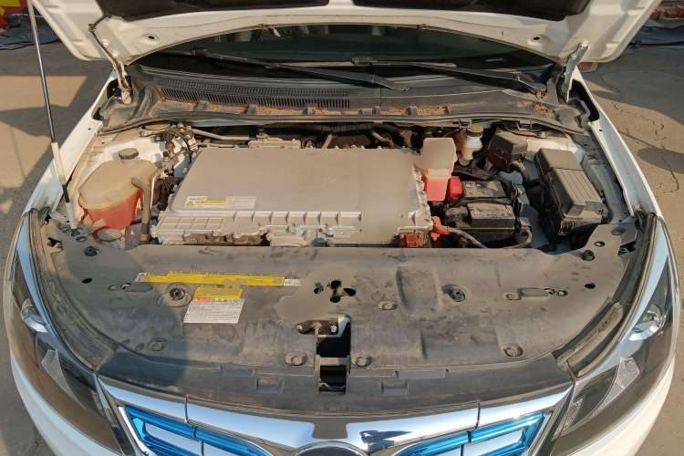 Used BYD e5 2016 300 Luxury Edition Engine Bay
