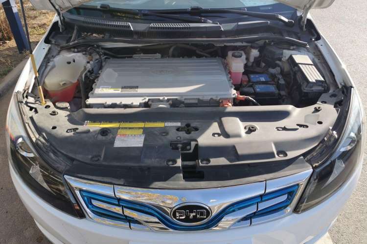 Used BYD e5 2016 300 Luxury Edition Engine Bay