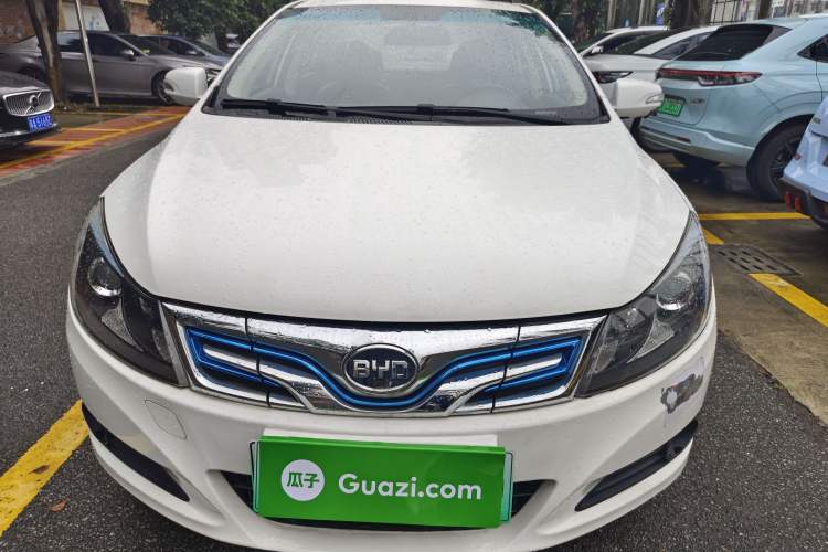 Used BYD e5 2016 300 Luxury Edition Exterior 1