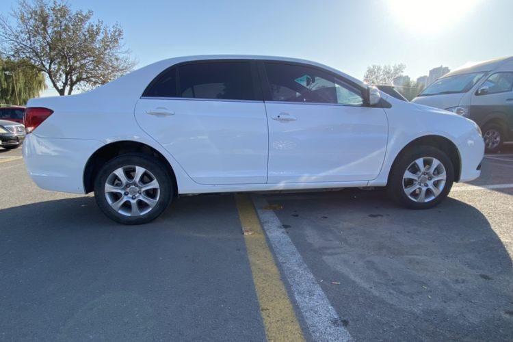 Used BYD e5 2016 300 Prestige Edition Exterior 3
