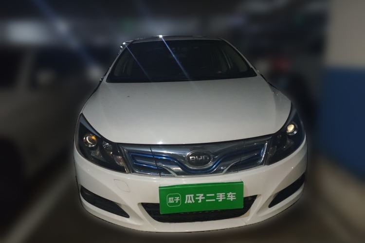 Used BYD e5 2016 300 Luxury Edition Front