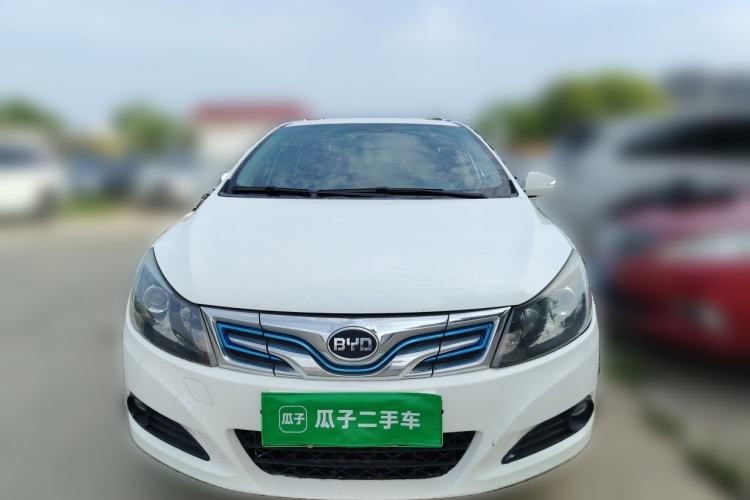 Used BYD e5 2016 300 Luxury Edition Front