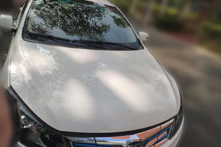 Used BYD e5 2016 300 Luxury Edition Front