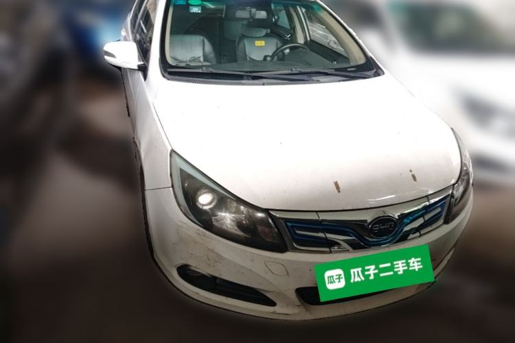 Used BYD e5 2016 300 Luxury Edition Front