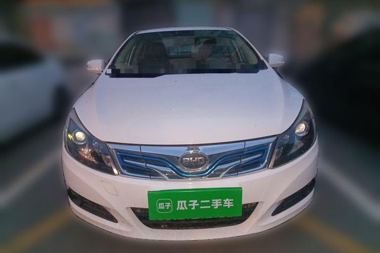 Used BYD e5 2016 300 Prestige Edition Front