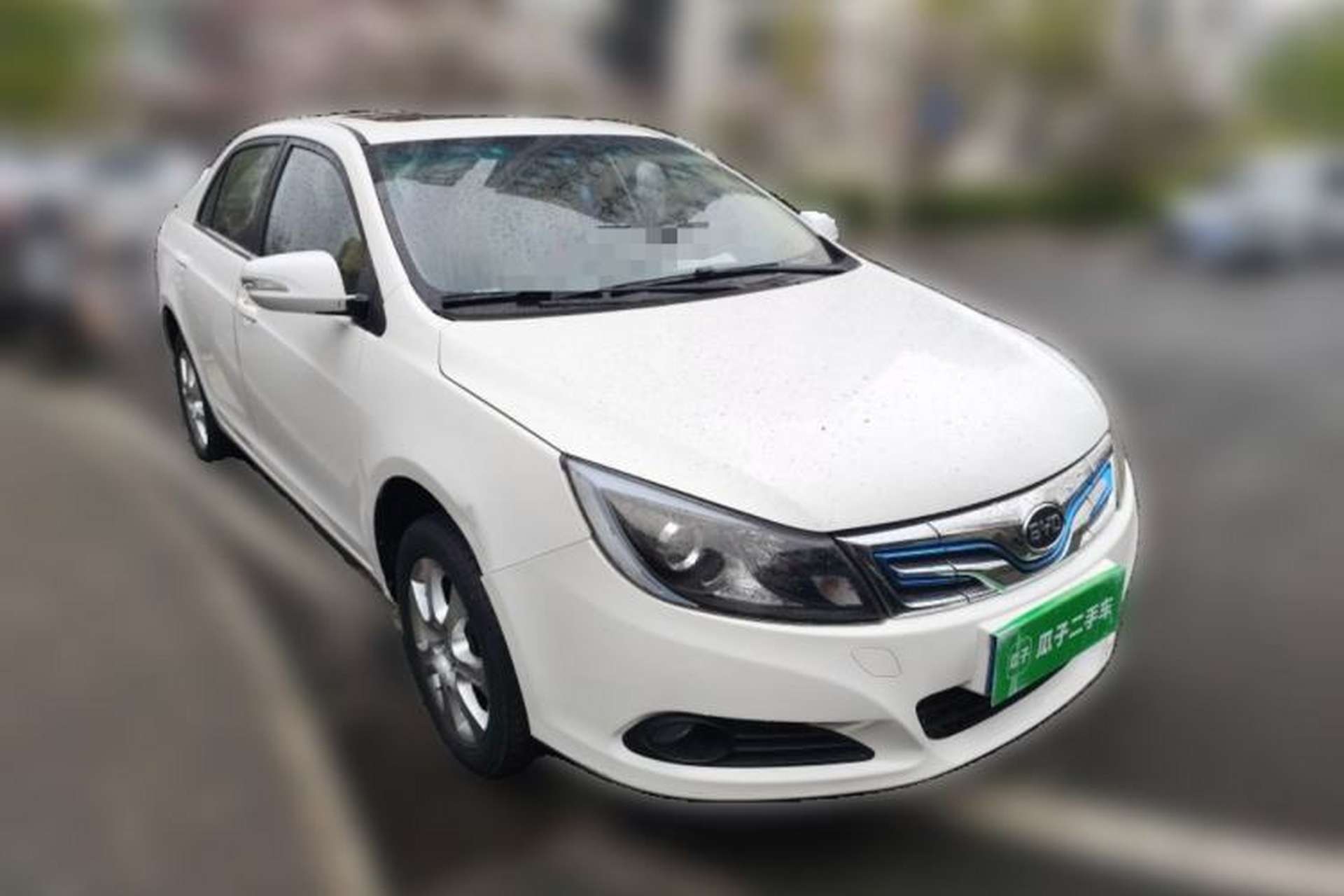 Used BYD e5 2016 300 Luxury Edition Front Right 45 Deg