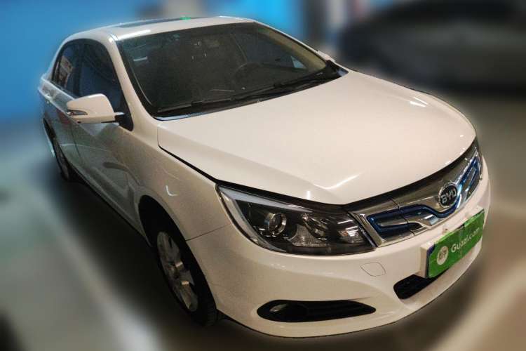 Used BYD e5 2016 300 Prestige Edition Front Right 45 Deg