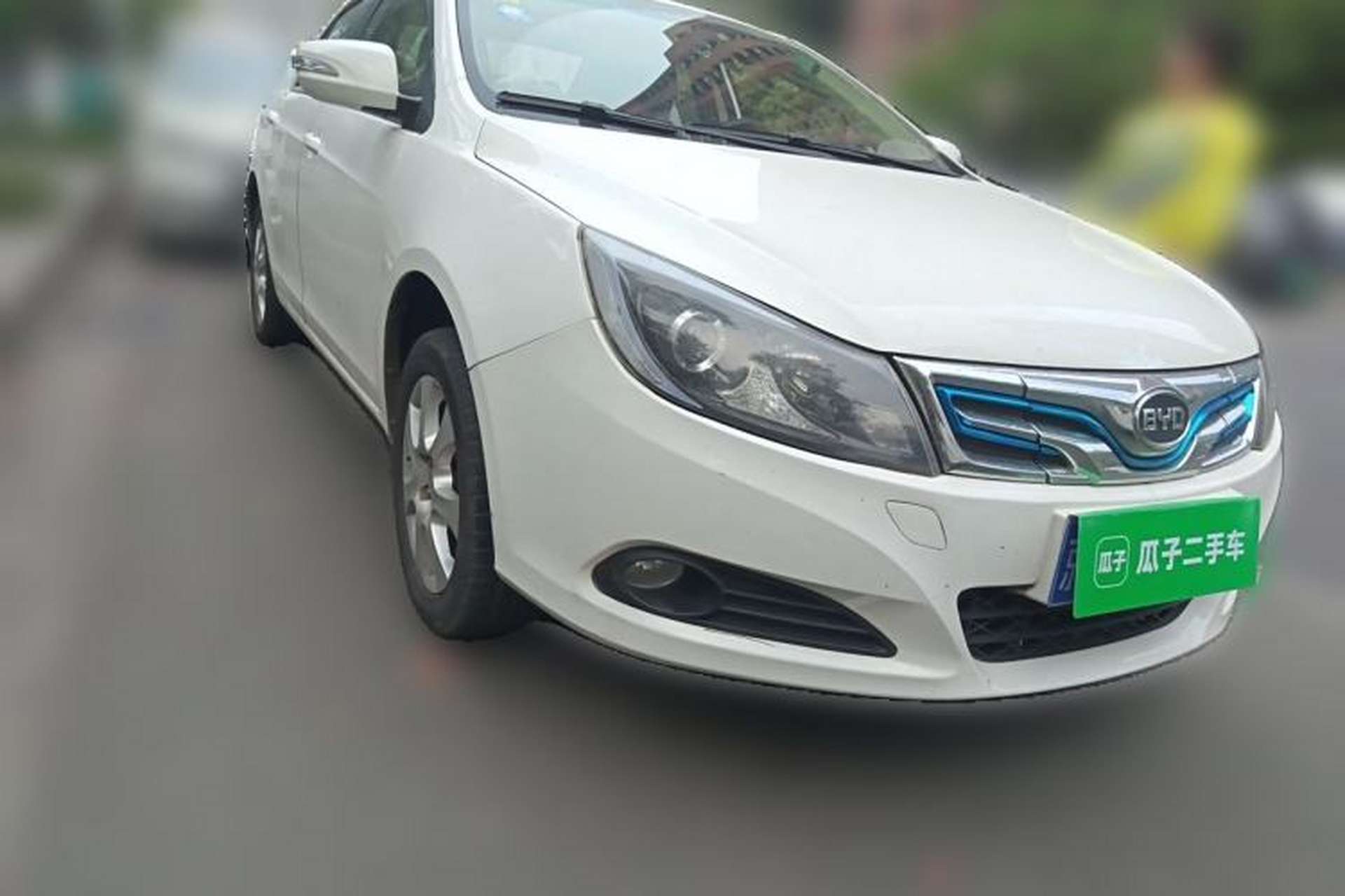 Used BYD e5 2016 300 Luxury Edition Front Right 45 Deg