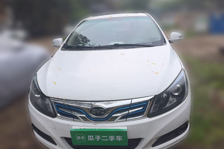 Used BYD e5 2016 300 Prestige Edition Front