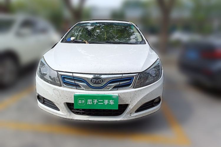 Used BYD e5 2016 300 Prestige Edition Front