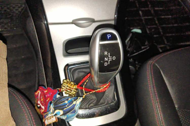 Used BYD e5 2016 300 Luxury Edition Gear Lever