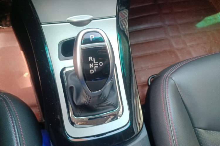Used BYD e5 2016 300 Luxury Edition Gear Lever