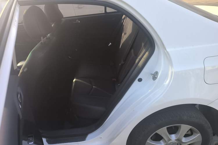 Used BYD e5 2016 300 Prestige Edition Interior 1