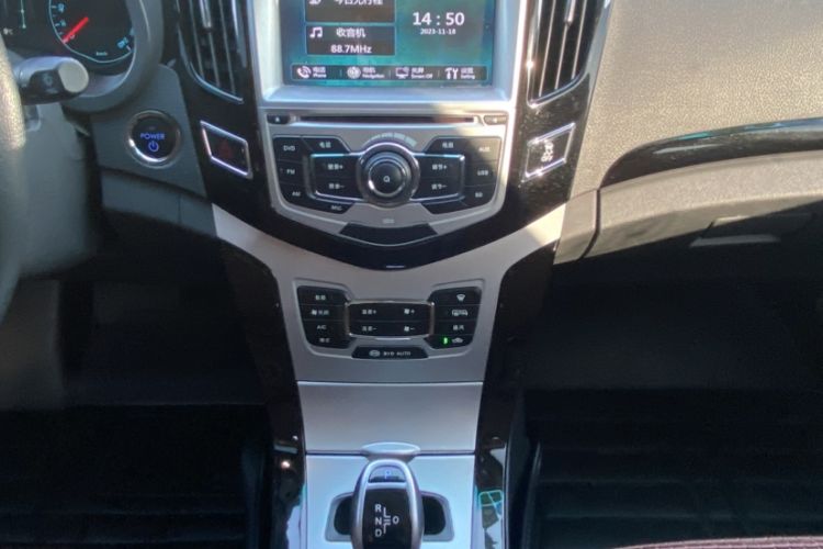Used BYD e5 2016 300 Prestige Edition Interior 14