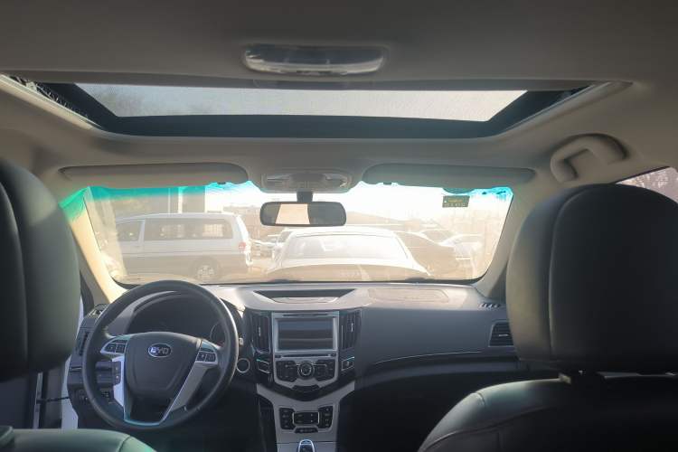 Used BYD e5 2016 300 Prestige Edition Interior 3