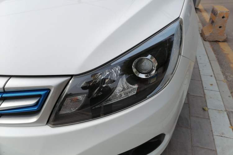 Used BYD e5 2016 300 Luxury Edition Left Front Headlight