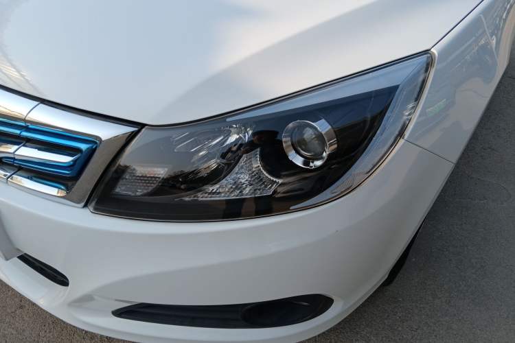 Used BYD e5 2016 300 Luxury Edition Left Front Headlight