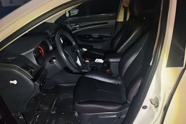 Used BYD e5 2016 300 Luxury Edition Left Front Seat