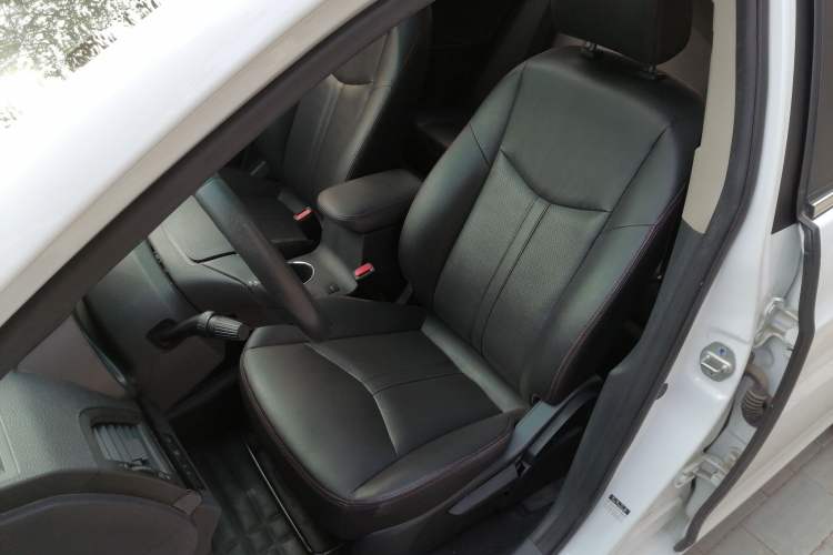Used BYD e5 2016 300 Luxury Edition Left Front Seat