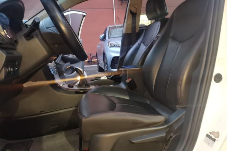 Used BYD e5 2016 300 Luxury Edition Left Front Seat