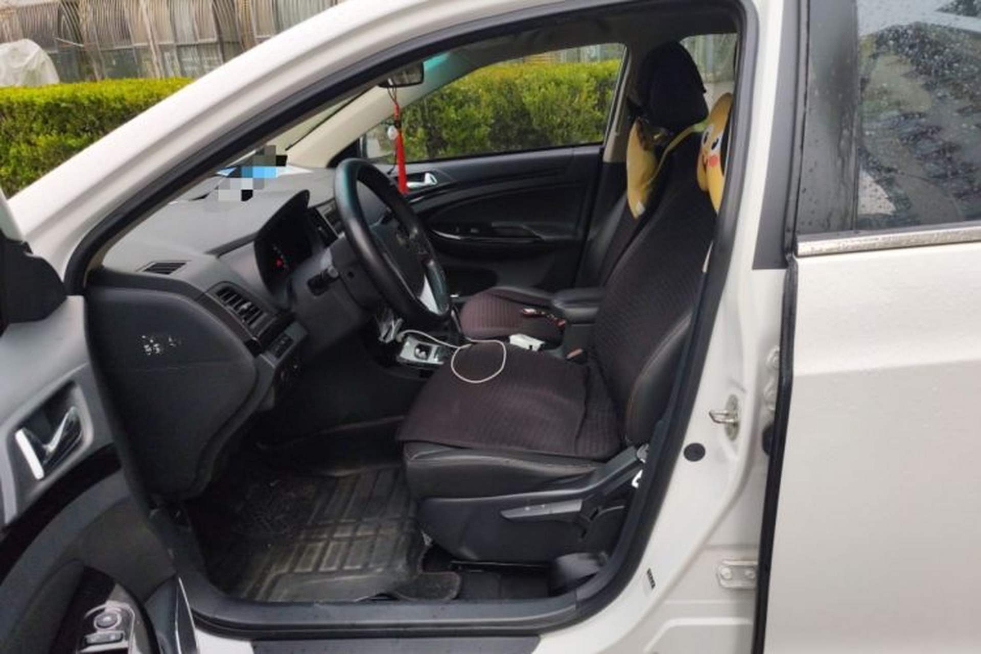 Used BYD e5 2016 300 Luxury Edition Left Front Seat