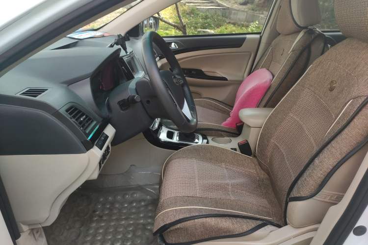 Used BYD e5 2016 300 Luxury Edition Left Front Seat