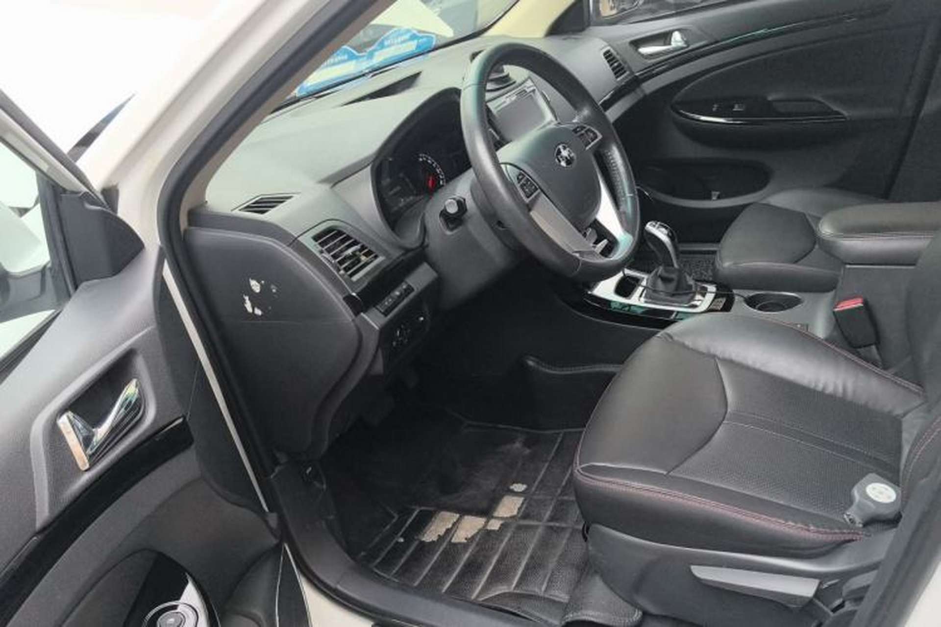 Used BYD e5 2016 300 Luxury Edition Left Front Seat