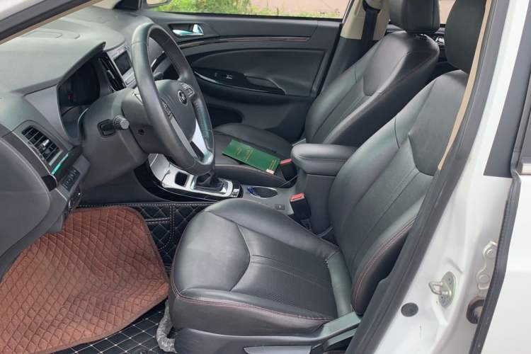 Used BYD e5 2016 300 Luxury Edition Left Front Seat