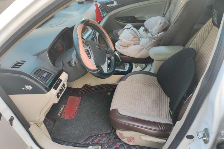 Used BYD e5 2016 300 Luxury Edition Left Front Seat