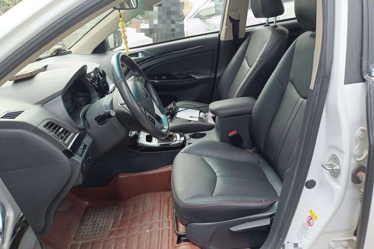 Used BYD e5 2016 300 Prestige Edition Left Front Seat