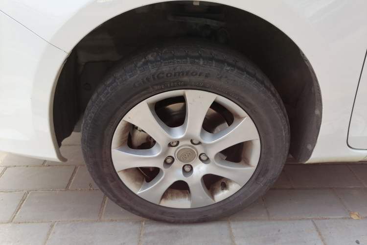 Used BYD e5 2016 300 Luxury Edition Left Front Wheel Hub