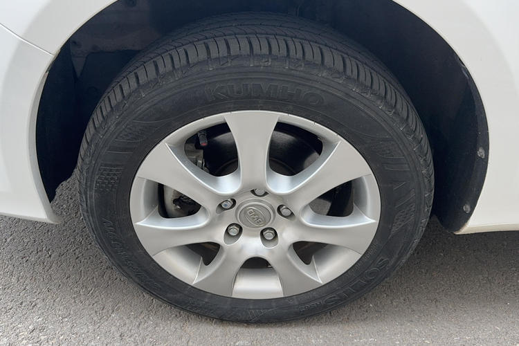 Used BYD e5 2016 300 Luxury Edition Left Front Wheel Hub