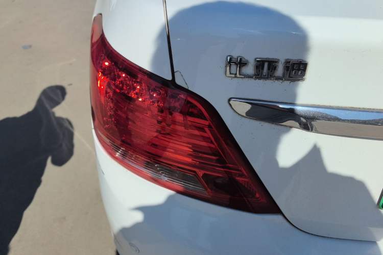Used BYD e5 2016 300 Luxury Edition Left Rear Taillight