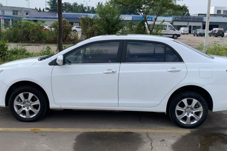 Used BYD e5 2016 300 Luxury Edition Left Side