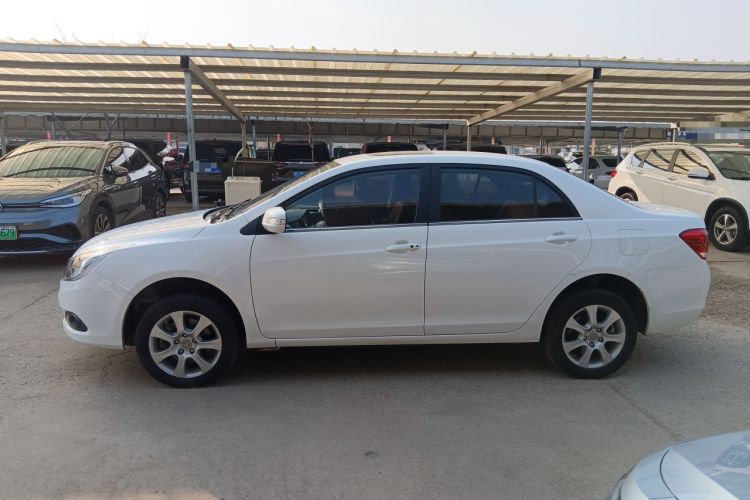Used BYD e5 2016 300 Luxury Edition Left Side