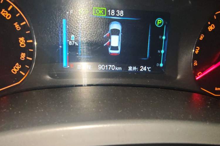Used BYD e5 2016 300 Luxury Edition Odometer Close Up