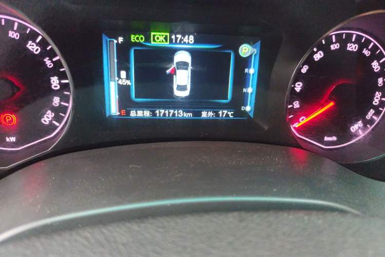 Used BYD e5 2016 300 Luxury Edition Odometer Close Up