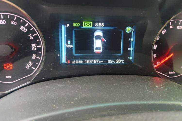 Used BYD e5 2016 300 Luxury Edition Odometer Close Up