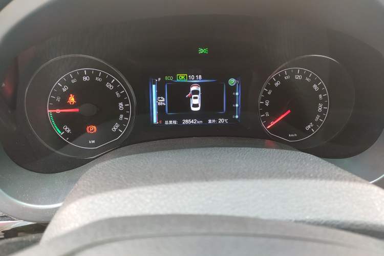 Used BYD e5 2016 300 Luxury Edition Odometer Close Up