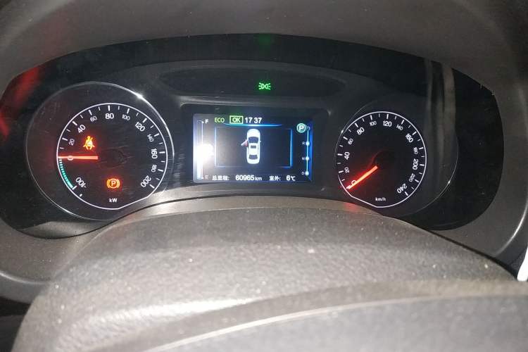 Used BYD e5 2016 300 Luxury Edition Odometer Close Up