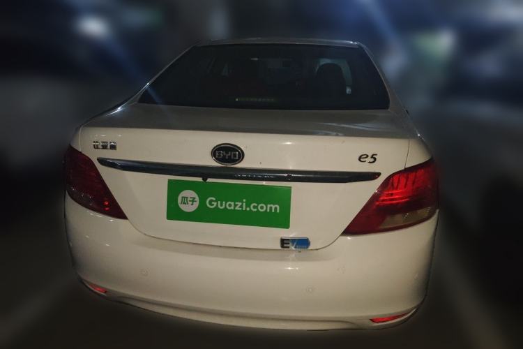 Used BYD e5 2016 300 Luxury Edition Rear