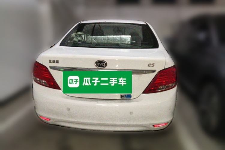 Used BYD e5 2016 300 Luxury Edition Rear